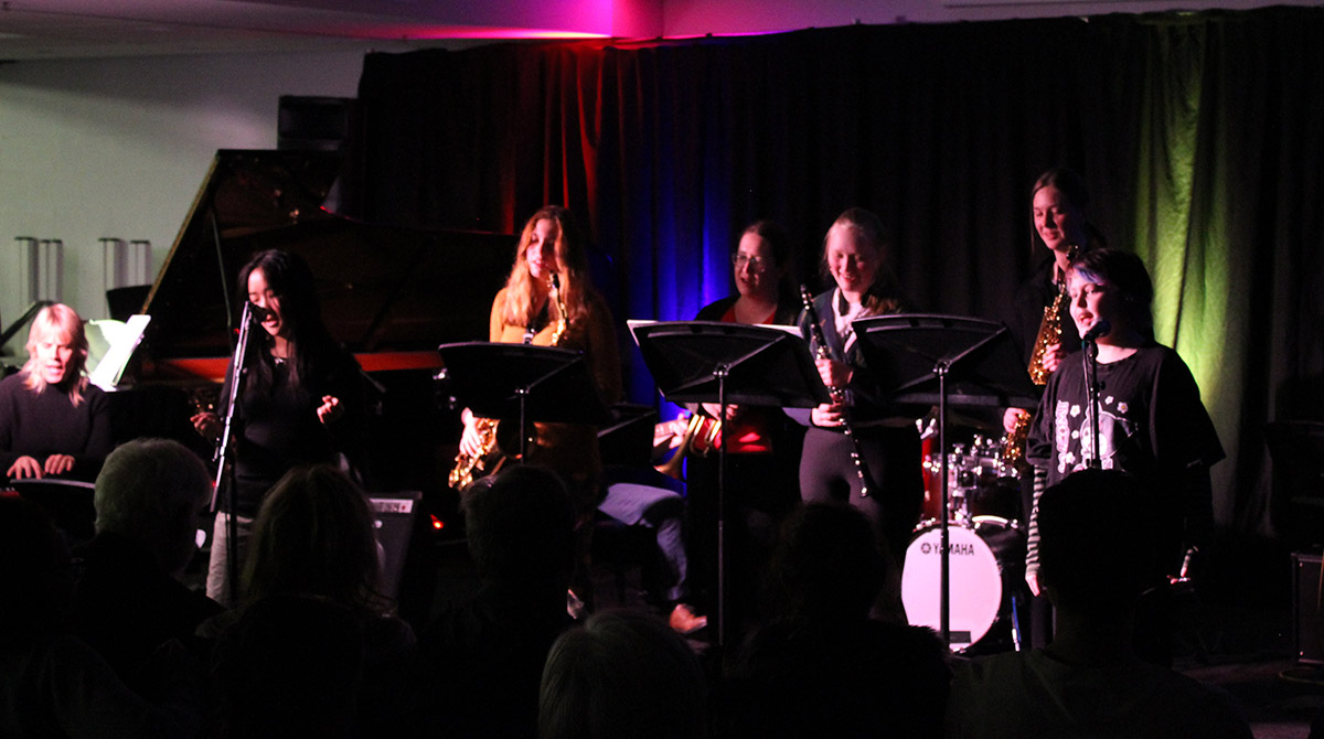 Gesangsstil Im Jazz 4 Buchstaben Girls Jazz+ (ANU Community Music Centre) - Floriade